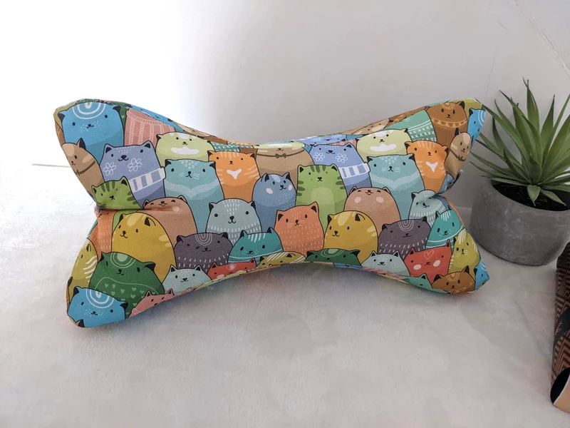 Os de lecture - Confort et support de lecture - Coton BIO - Motifs Gang de chats, orange, bleu, vert GUSTAVE