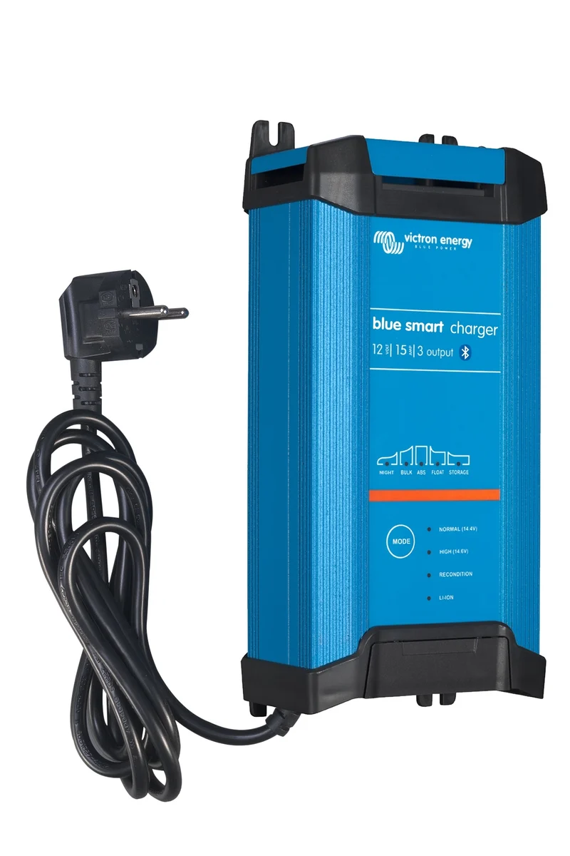 Victron Energy Blue Smart IP22 Charger 12/15(3) 230V CEE 7/7