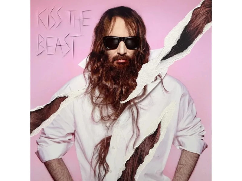 SEBASTIEN TELLIER - KISS THE BEAST