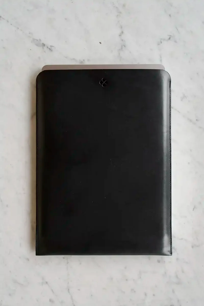 Pochette ordinateur 13" cuir lisse | Verticale